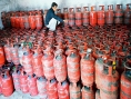 Oil Ministry may propose to hike LPG price by Rs 250 per cylinder